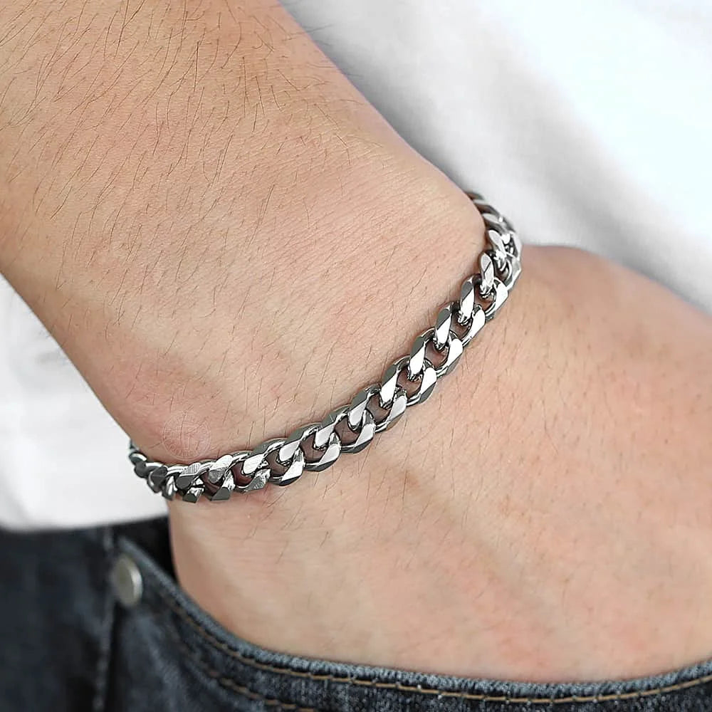 Stainless Steel Curb Link Bracelets: Versatile Elegance