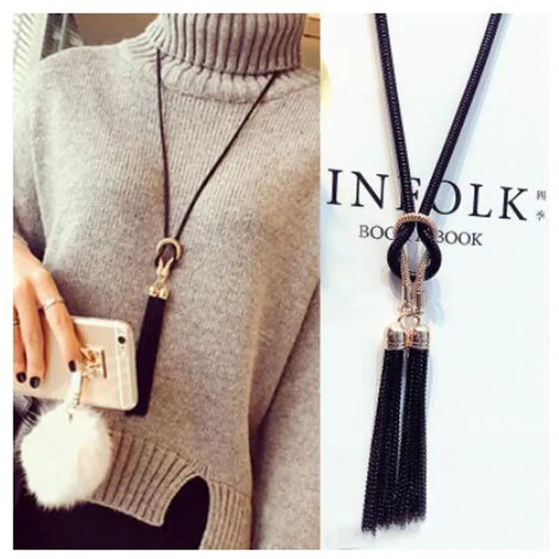 Chic Tassel Pendant Necklace: Winter's Statement Accessory.