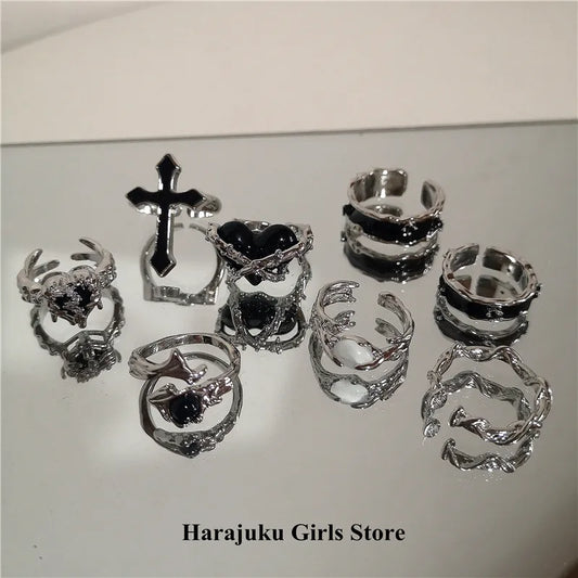 Goth Thorns Heart Cross Ring: Punk Harajuku Style