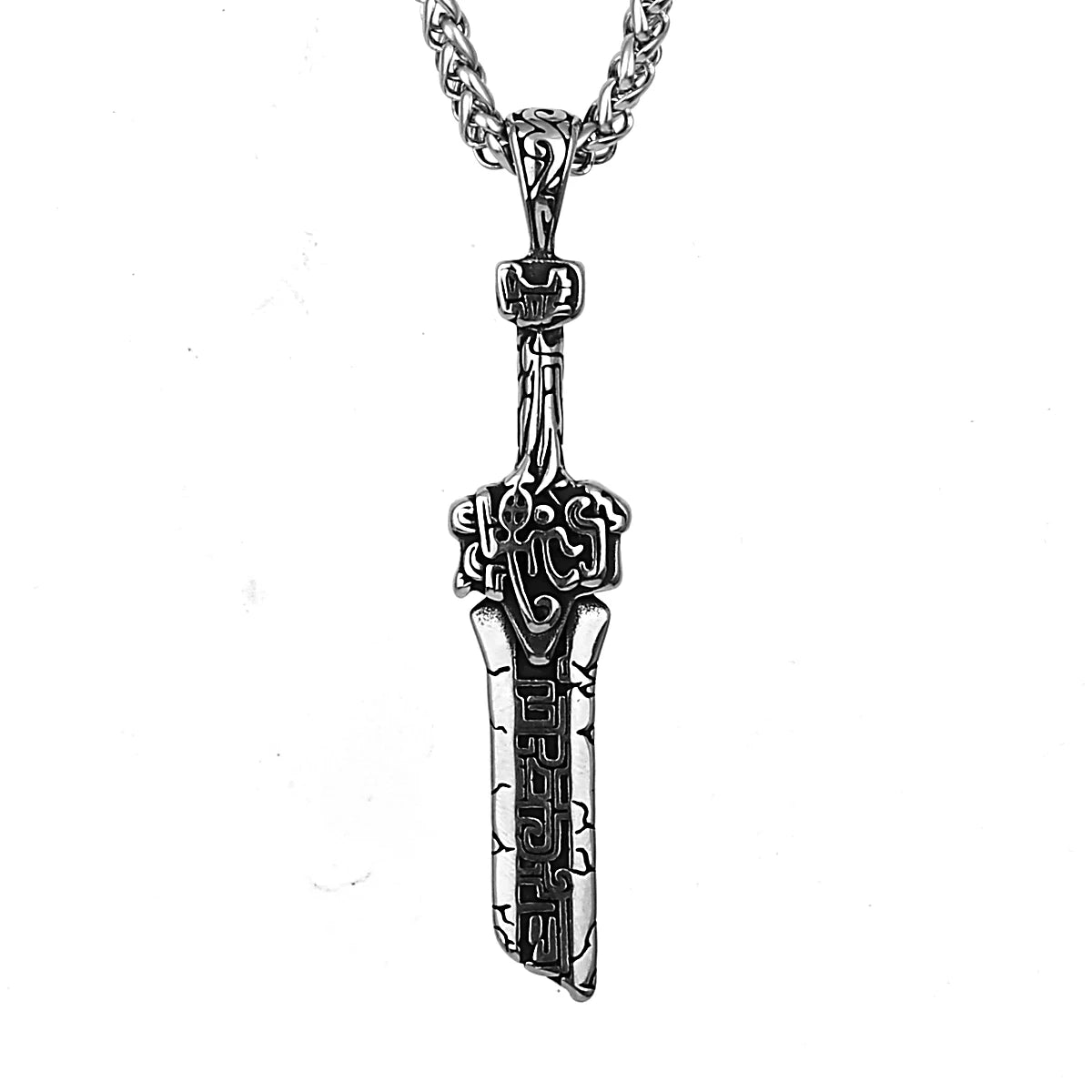 Knight Broken Sword Pendant: Retro Fashion Statement