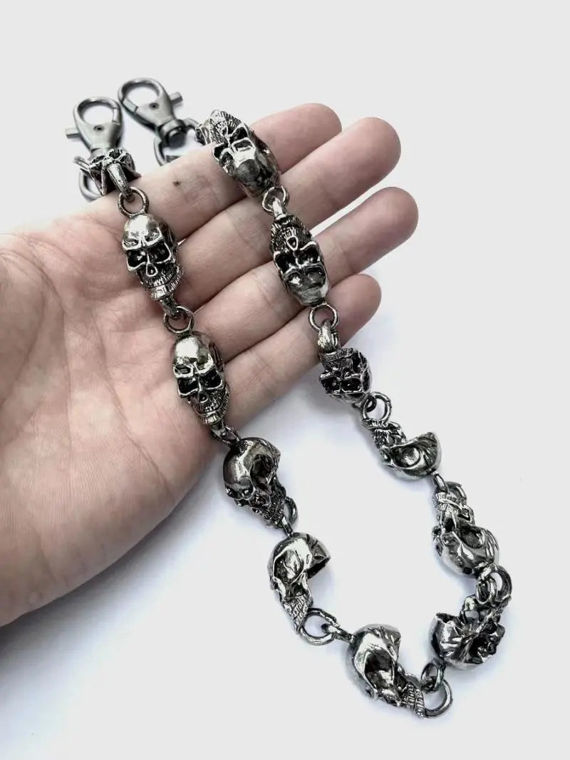 Gothic Punk Skull Wallet Chain: Vintage Biker Fashion Accessory.