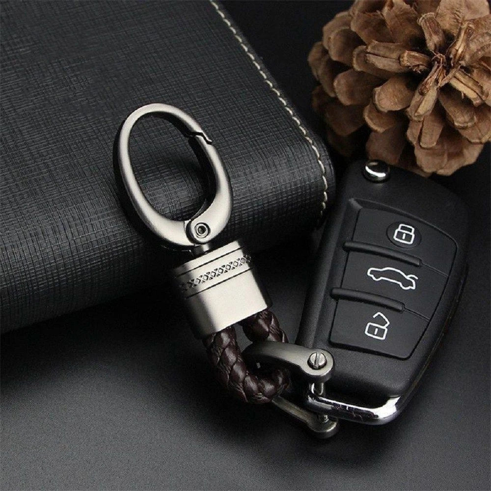 Horseshoe Buckle Keychain Metal Big Head with Pattern Woven Leather Rope Keyring